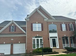 8637 Hillside Manor Dr, Springfield, VA 22152