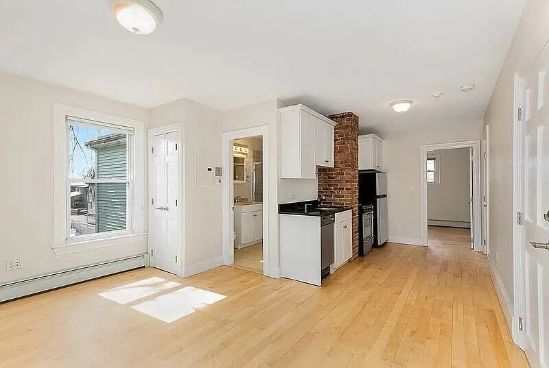 1 bed, 1.0 bath, 450 sqft, $1,695 — Photo 1