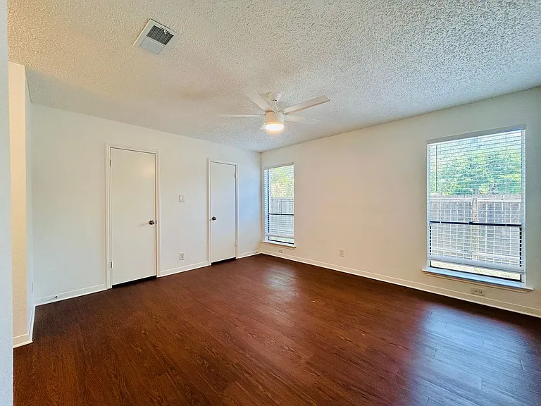 8325 Fathom Cir — Photo 9