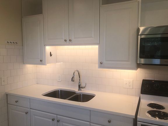 4th image of 3428 Dakota Ave APT 1