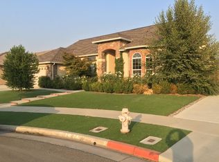 2866 24th Ct, Kingsburg, CA