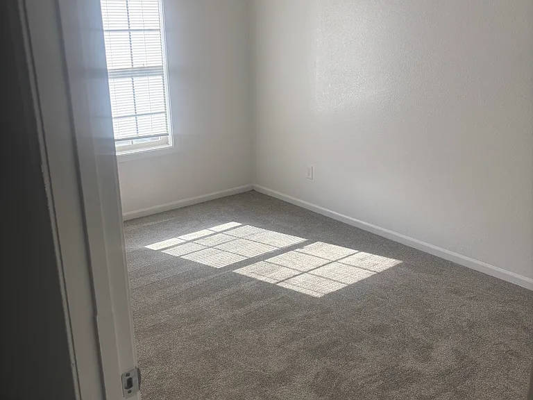 533 Thomas St #537 — Photo 9