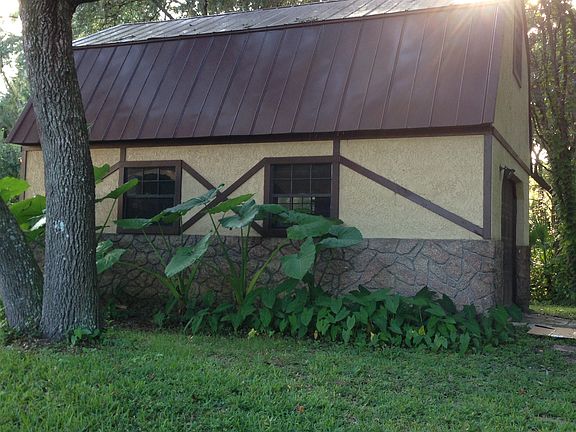 3rd image of 4522 Wellington Ln