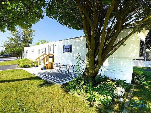 3rd image of 1731 Southshore Dr