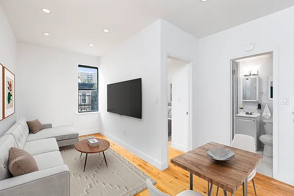 Rented by Platinum Properties | media 7