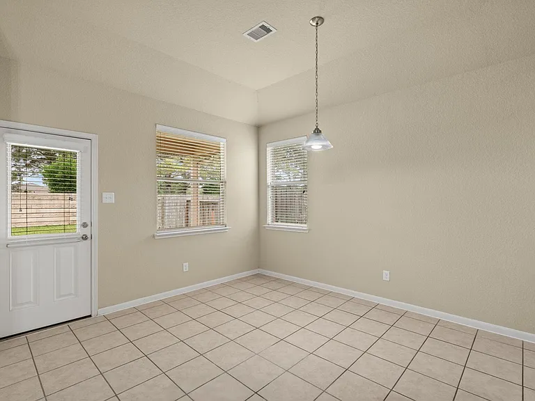 26350 Longview Creek Dr — Photo 7