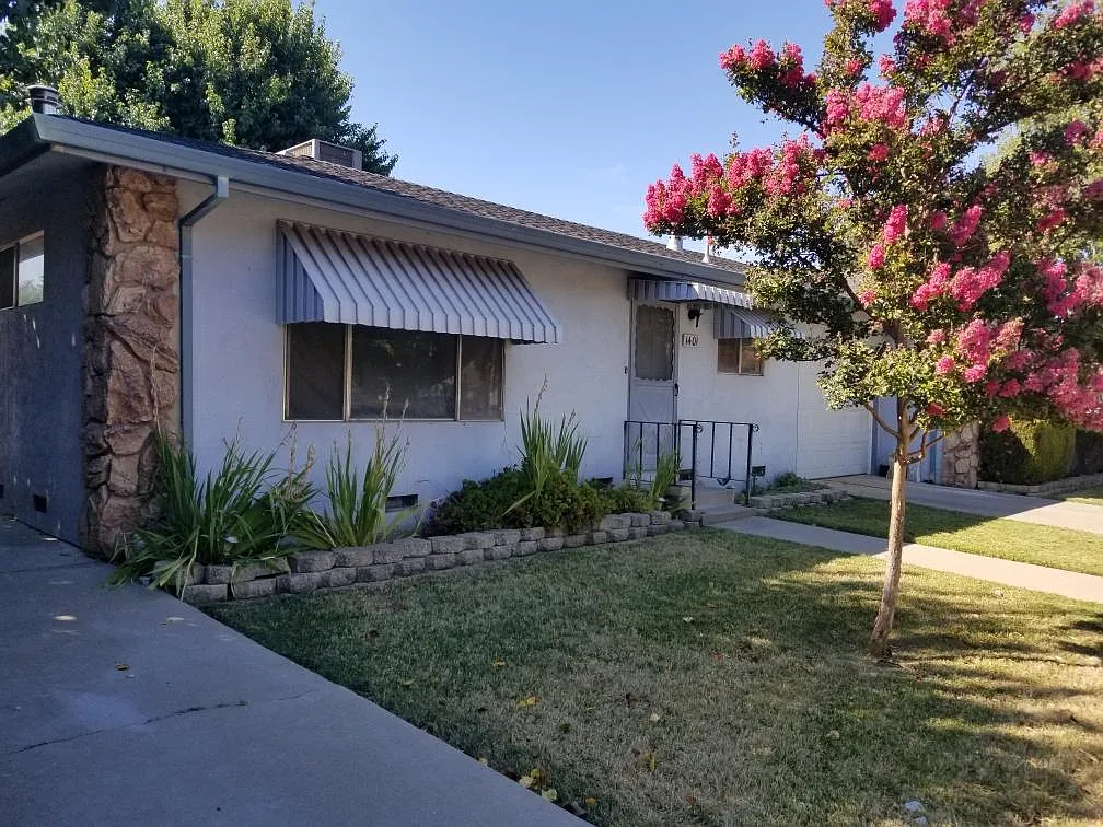 1401 Valerie Ln photo 1