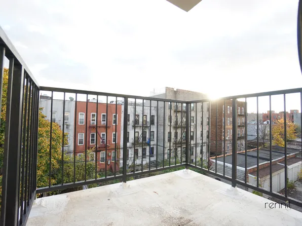 1620 Prospect Place image 9 of 20