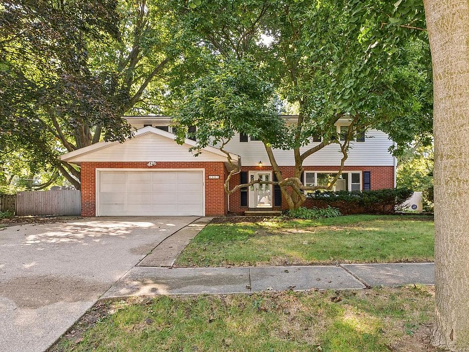 1st image of 803 Brighton Dr