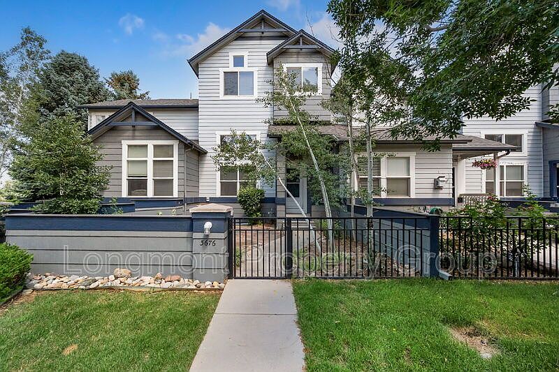 1st image of 3676 Oakwood Dr