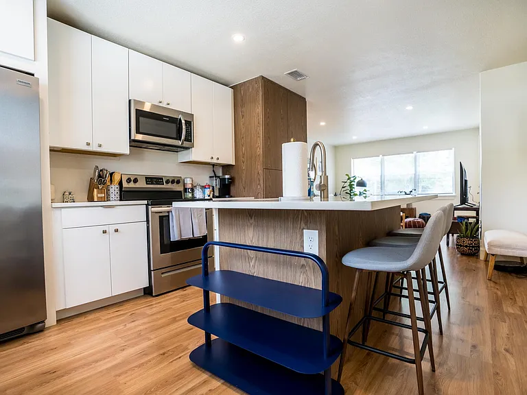 2160 Riverside Ave #6 — Photo 14