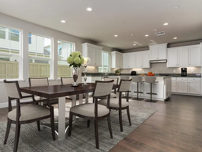 906 Woodbury Ln — Photo 15