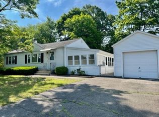 27 Warwick Rd, Chicopee, MA 01020