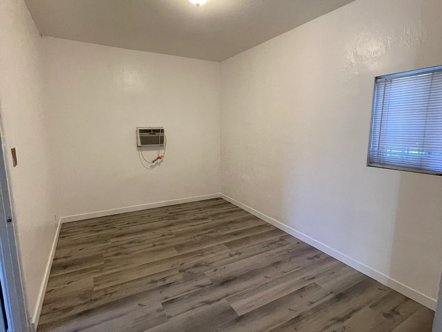 1 bed, 500 sqft, $2,025 — Photo 3