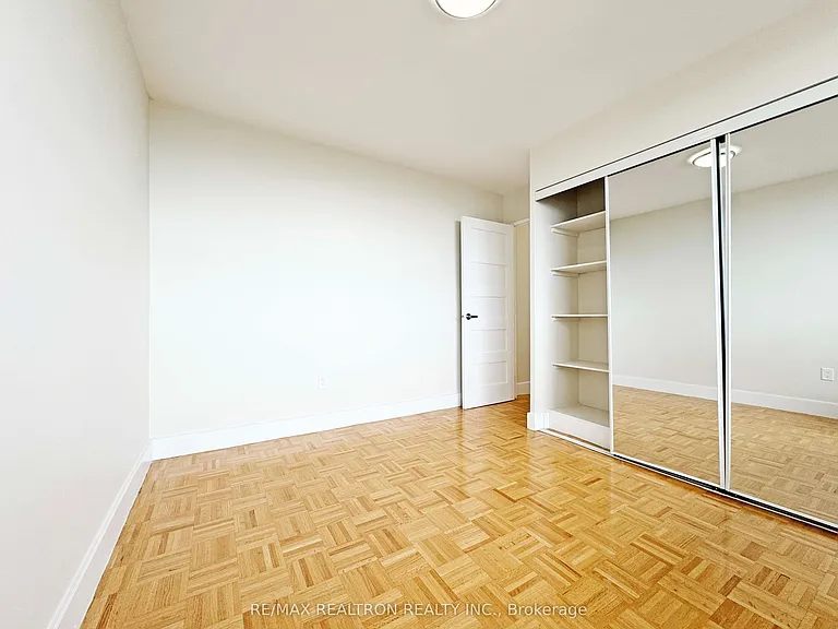 666 Spadina Ave #1415 — Photo 9