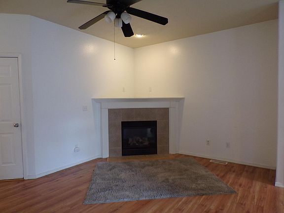3rd image of 4428 SE Chelsea Ln