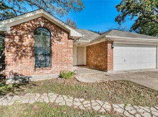 3117 Manorwood Dr, Bryan, TX 77801