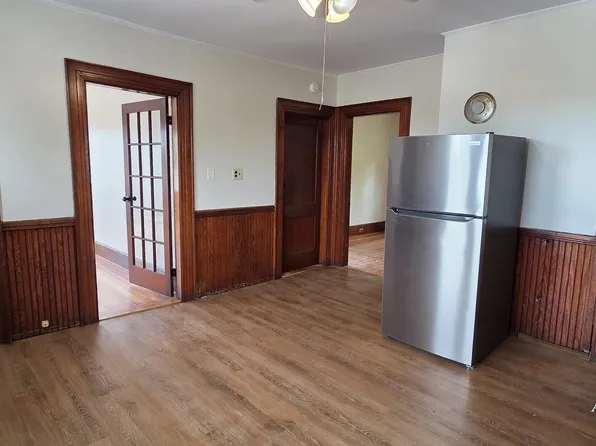68 Claremont Ave APT 3, Manchester, NH 03103