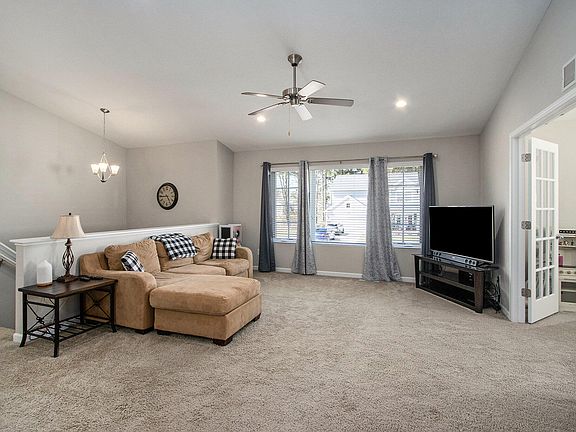 5th image of 59667 Ravenna Dr