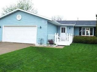 403 Lexington Dr, Waunakee, WI 53597