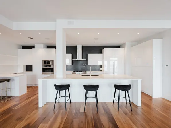 2100 Avenue Terry Fld #606, Laval, QC H7T 3B8