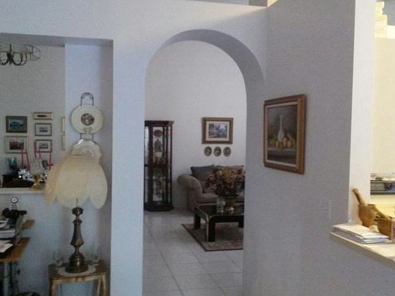 5th image of 121 Rosewood Ln