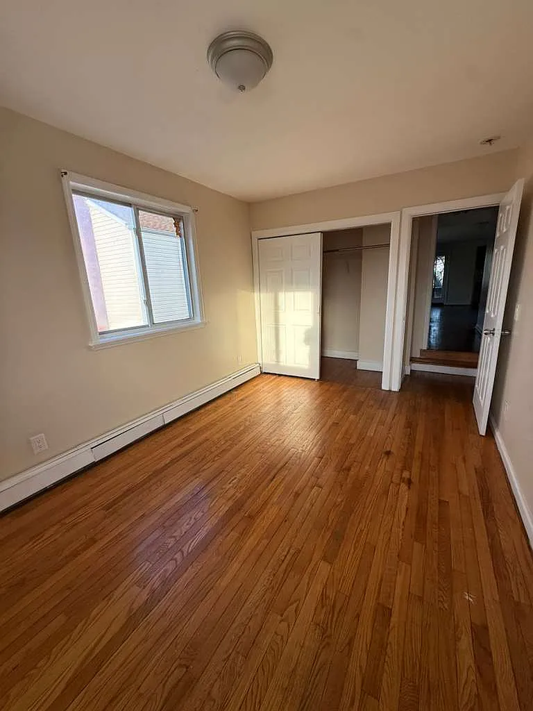 3 bed, $3,396 — Photo 2