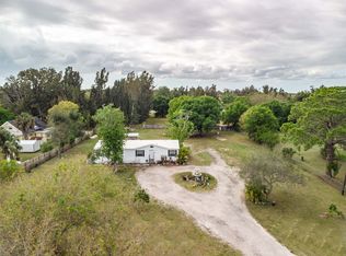 7952 Suncoast Dr, North Fort Myers, FL 33917