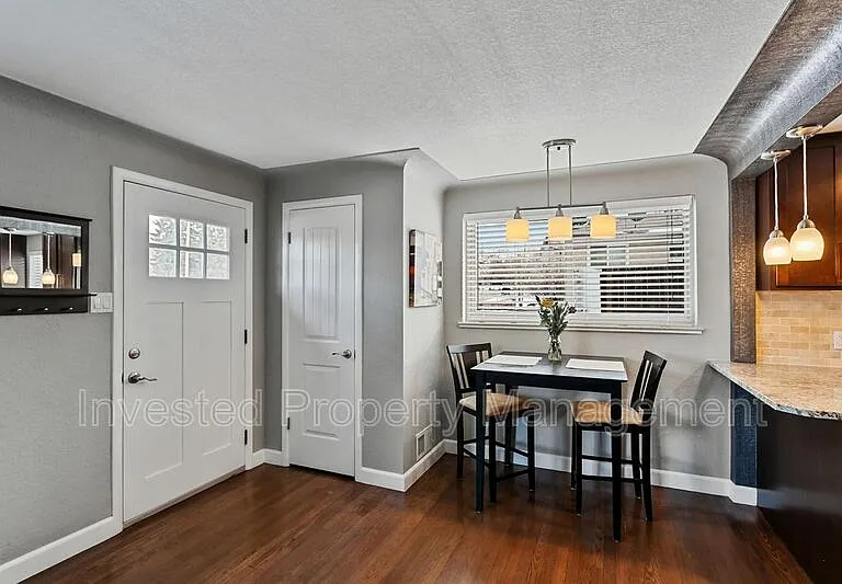 2591 S Raleigh St — Photo 5