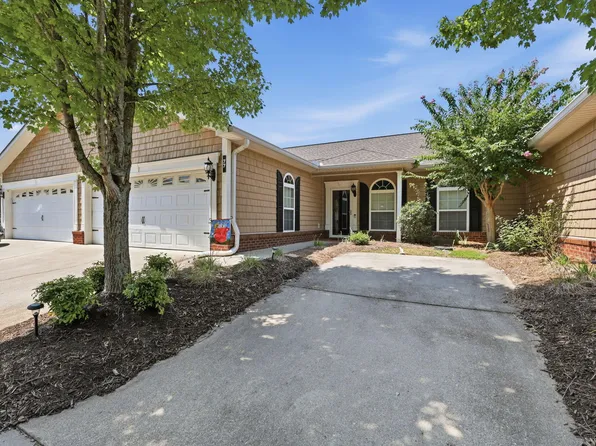 1903 N Summit Dr Unit 77, Dalton, GA 30721