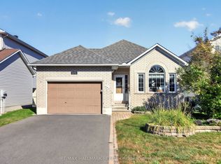 2171 Descartes St, Ottawa, ON K4A4E4