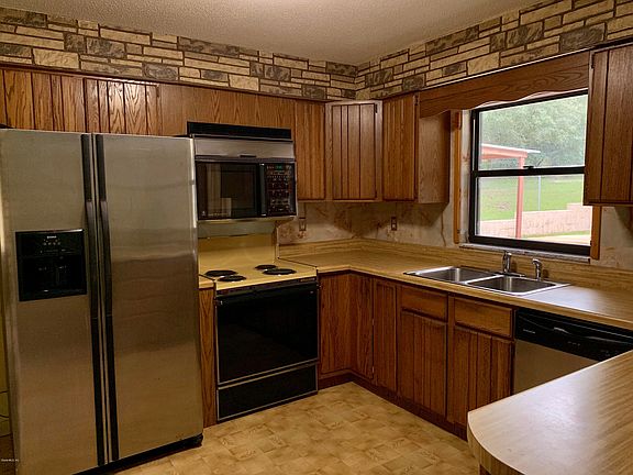 4th image of 2947 SW Admiral Landing Dr