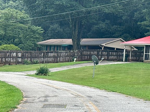 5th image of 373 Pine Valley Dr