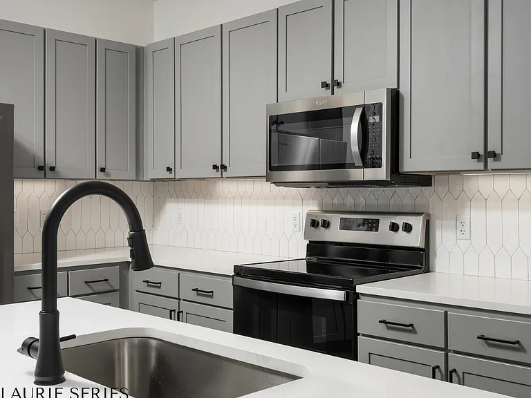 Laurie Series Kitchen