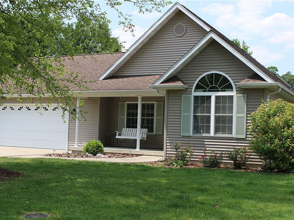 50 Lakeside Villa, Sullivan, IL 61951 | Zillow