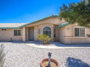 6592 Oak Hills Rd, Oak Hills, CA 92344