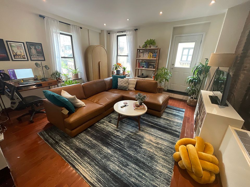 1st image of 171 E 71st St #3C
