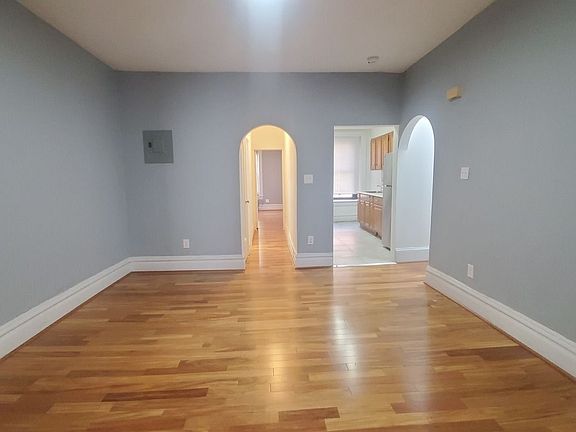 3rd image of 35 Stephens Ct #3