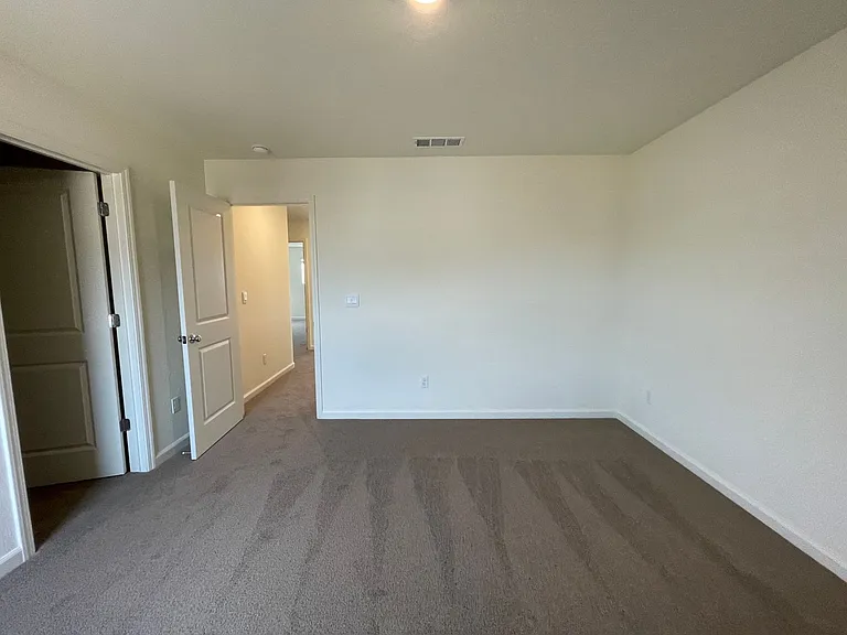 661 Suzanne Dr — Photo 21