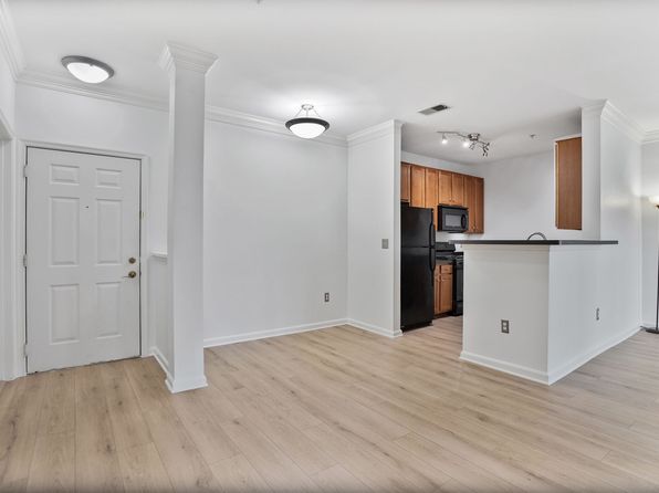 4854 Eisenhower Ave Unit 253