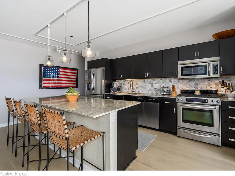 860 W Blackhawk St #1706 — Photo 29
