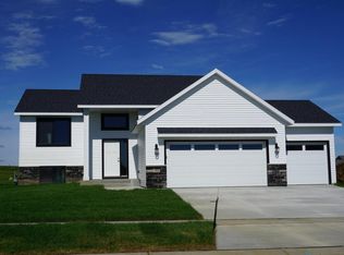 1105 5th Ave NW, Kasson, MN 55944