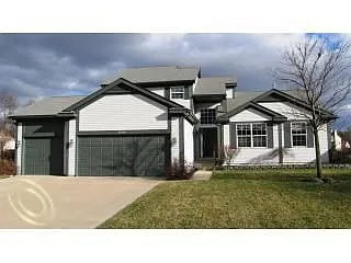 2324 Lorraina Ln photo 1
