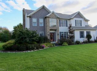 6908 Country View Dr, Valley City, OH 44280