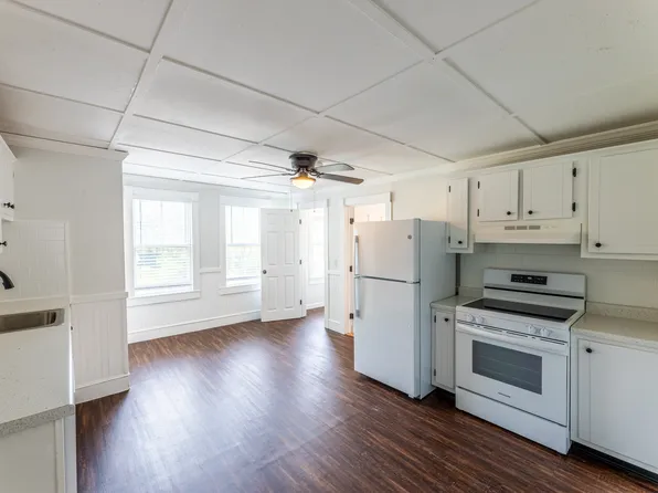 22 Forest Avenue Ct #2S, Plymouth, MA 02360