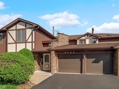 9752 Mill Dr E APT B2, Palos Park, IL, 60464