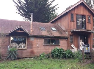 32851 Collins Ln, Fort Bragg, CA 95437