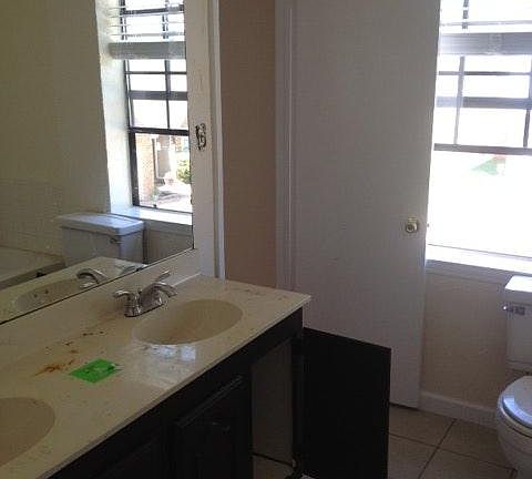 3rd image of 3001 Plumtree Ln
