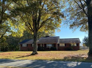 304 Cherokee Ct, King, NC 27021