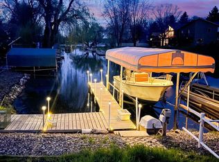 3260 Williams Ln, Mound, MN 55364